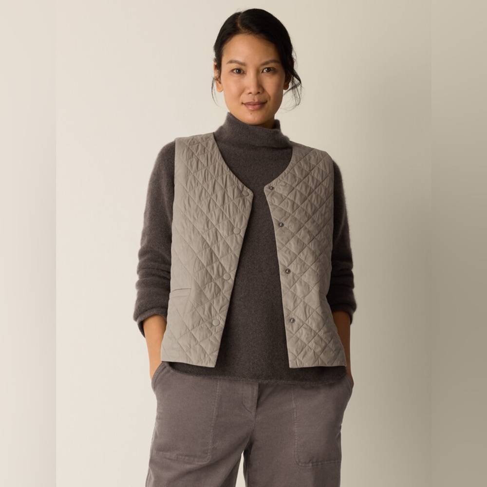 NWT Eileen Fisher Eggshell Recycled Nylon Quilted V-Neck Vest